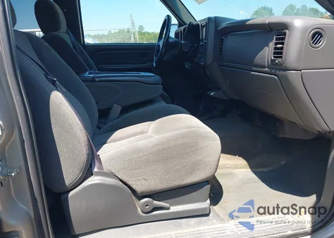 2005 Chevrolet Silverado 1500 Ls z USA, uszkodzony, nr VIN 2GCEC13T851196077